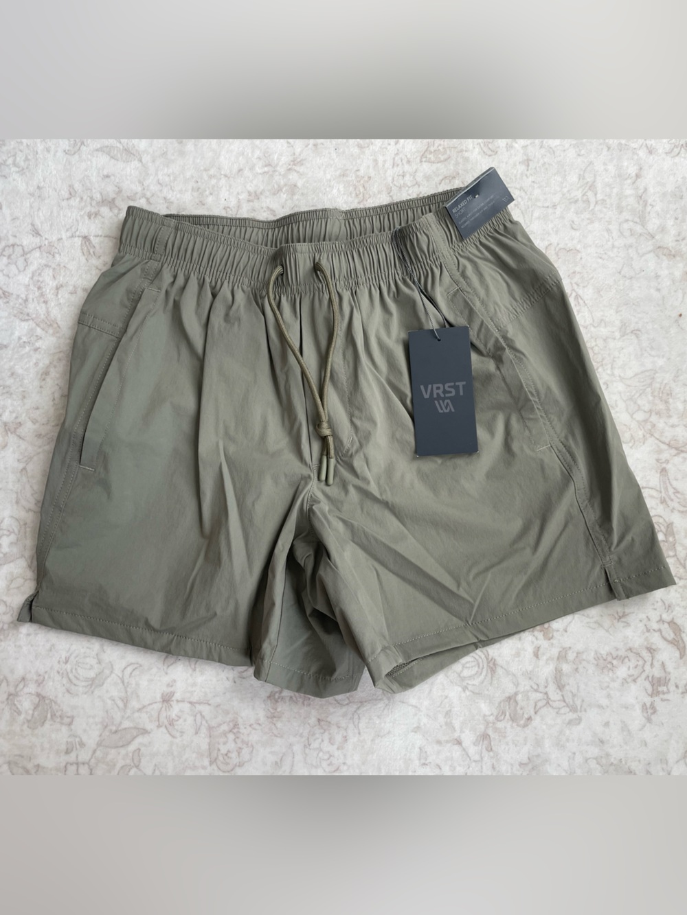 VRST Men's Olive Green Drawstring Shorts - NWT!